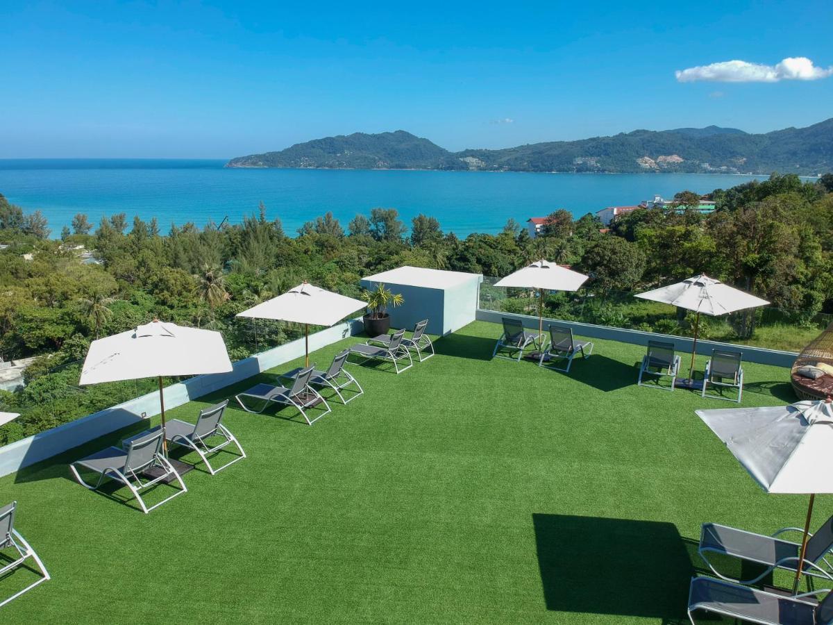 Crest Resort&Pool Villas Patong Esterno foto Rooftop garden